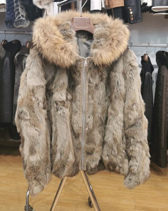 Chaqueta Retal Rabbit con capucha de Raccoon